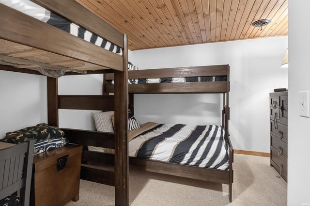 555 Lane 221B Hamilton Lake, Hamilton, IN 46742