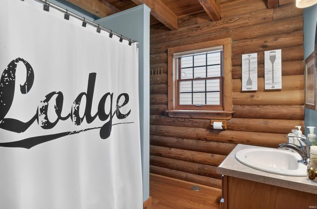 555 Lane 221B Hamilton Lake, Hamilton, IN 46742