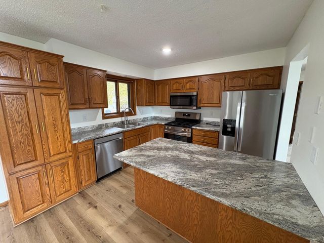 408 4th Street NW, Avon, MN 56310