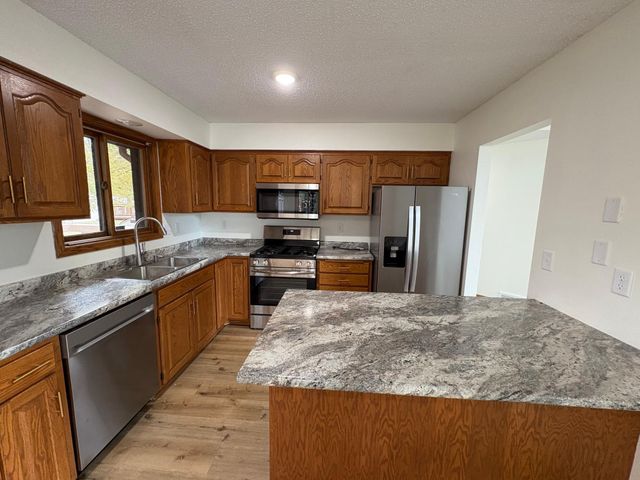 408 4th Street NW, Avon, MN 56310