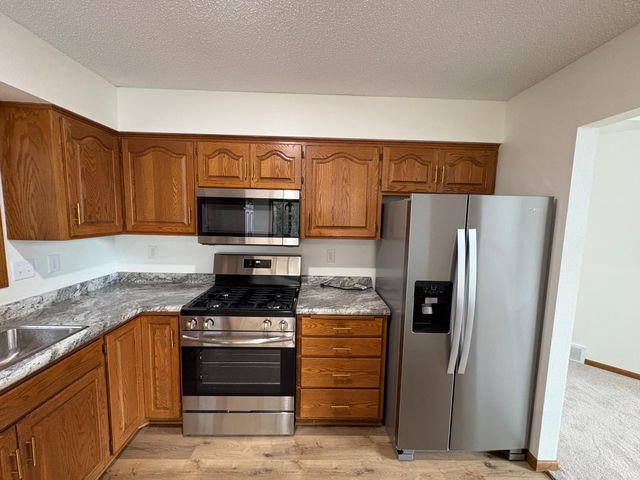 408 4th Street NW, Avon, MN 56310