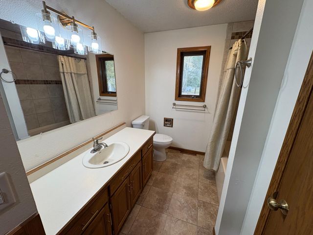 408 4th Street NW, Avon, MN 56310