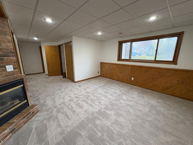 408 4th Street NW, Avon, MN 56310