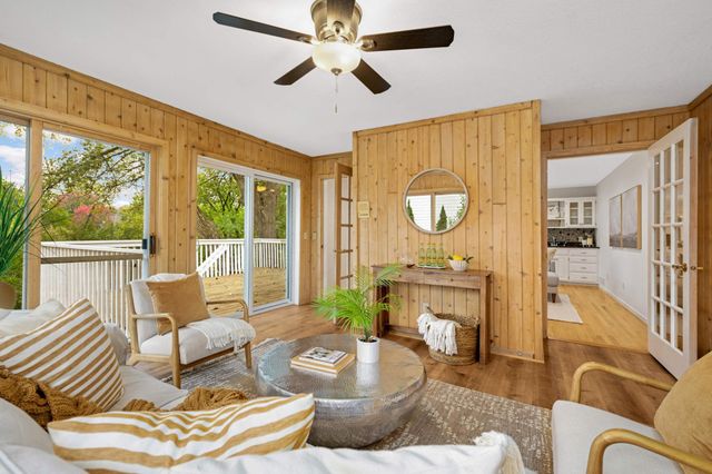 15395 Highland Bluff, Minnetonka, MN 55345