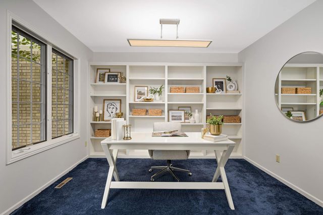 15395 Highland Bluff, Minnetonka, MN 55345