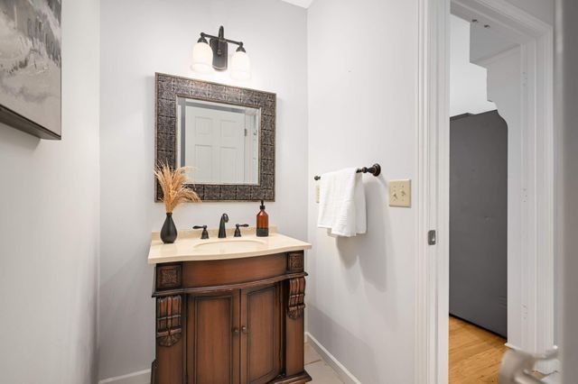 15395 Highland Bluff, Minnetonka, MN 55345