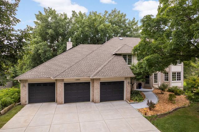 15395 Highland Bluff, Minnetonka, MN 55345
