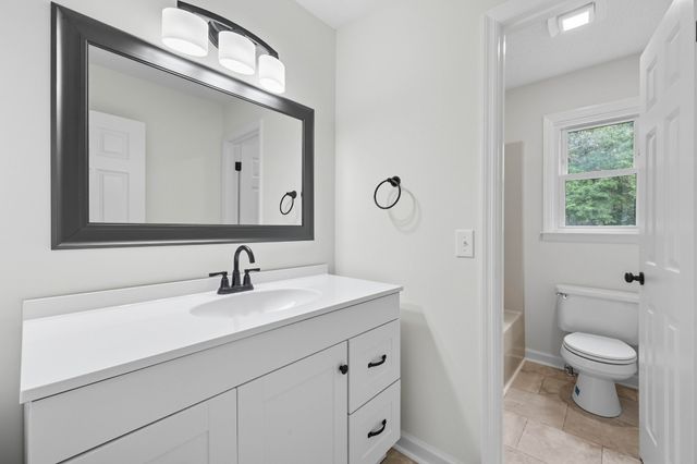 1307 Sun Valley Rd, Clarksville, TN 37040