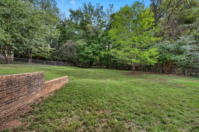 1307 Sun Valley Rd, Clarksville, TN 37040