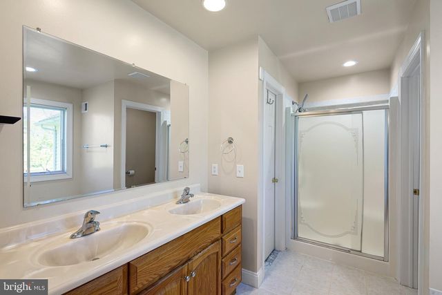 38 DREXEL DR, Newark, DE 19711