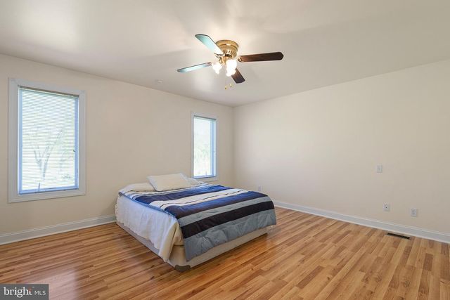 38 DREXEL DR, Newark, DE 19711