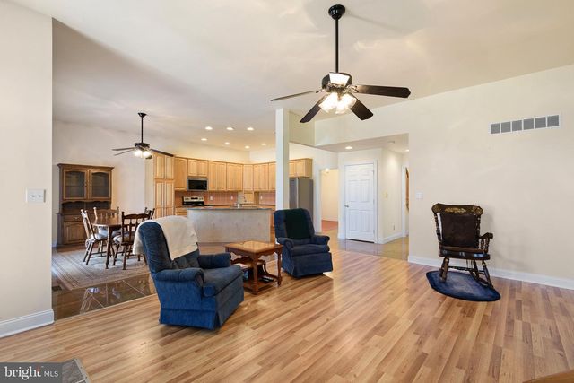 38 DREXEL DR, Newark, DE 19711