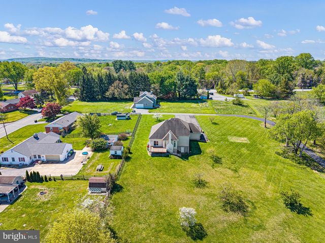 38 DREXEL DR, Newark, DE 19711