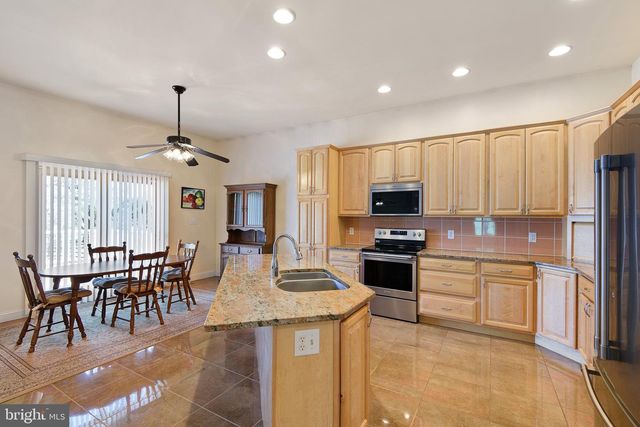 38 DREXEL DR, Newark, DE 19711