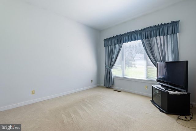 38 DREXEL DR, Newark, DE 19711