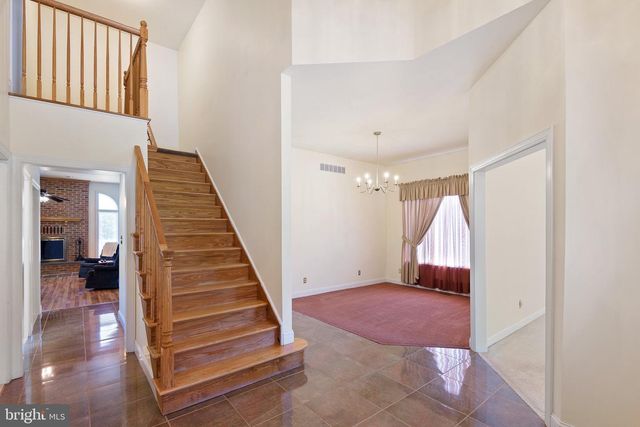 38 DREXEL DR, Newark, DE 19711