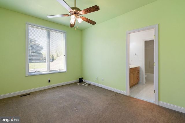 38 DREXEL DR, Newark, DE 19711