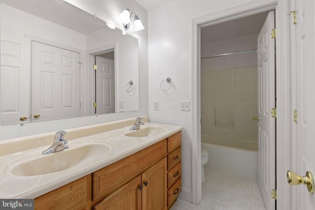 38 DREXEL DR, Newark, DE 19711