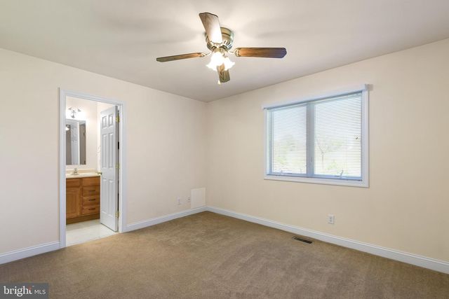 38 DREXEL DR, Newark, DE 19711