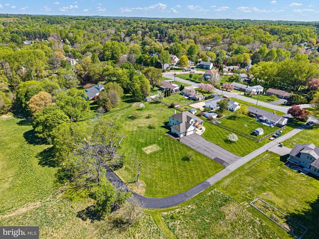 38 DREXEL DR, Newark, DE 19711