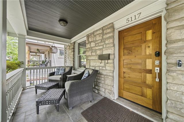5117 WALNUT Street, Kansas City, MO 64112