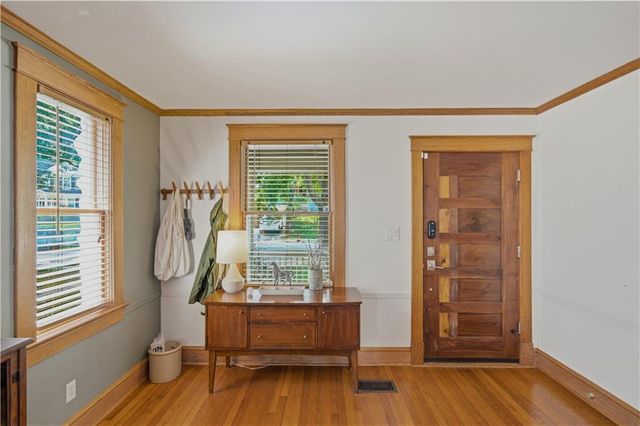 5117 WALNUT Street, Kansas City, MO 64112