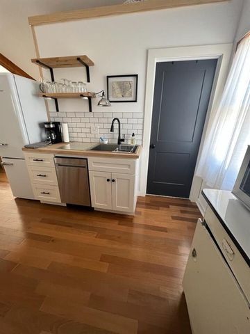 5117 WALNUT Street, Kansas City, MO 64112
