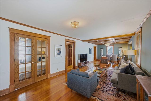 5117 WALNUT Street, Kansas City, MO 64112