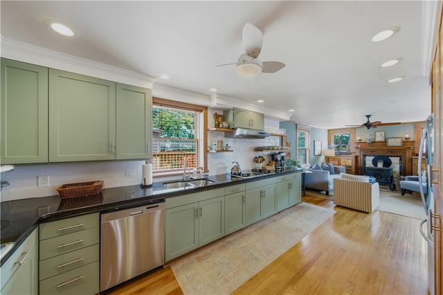 5117 WALNUT Street, Kansas City, MO 64112