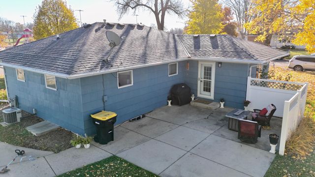 804 9th Street S, Olivia, MN 56277