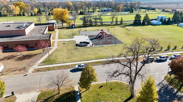 804 9th Street S, Olivia, MN 56277