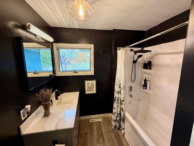 804 9th Street S, Olivia, MN 56277