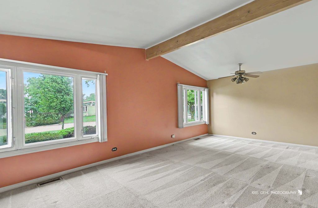 16 W Jeffery Avenue, Wheeling, IL 60090 — photo 2