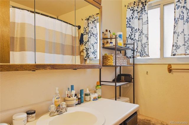 16474 E 7th Avenue, Aurora, CO 80011