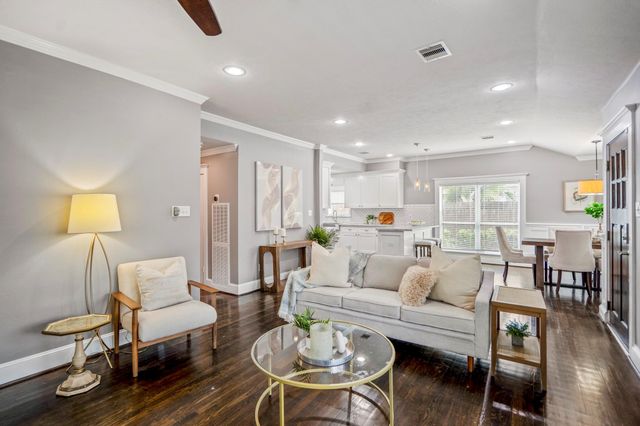 829 E 27th Street, Houston, TX 77009