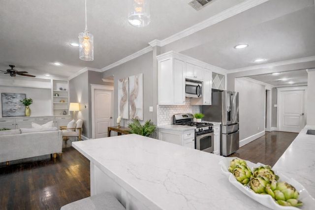 829 E 27th Street, Houston, TX 77009