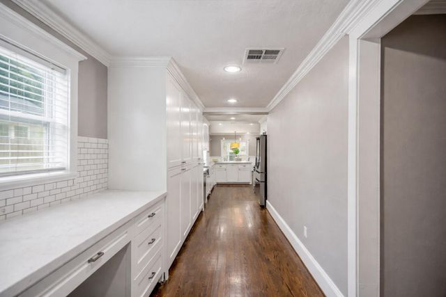 829 E 27th Street, Houston, TX 77009