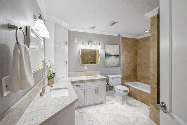 829 E 27th Street, Houston, TX 77009