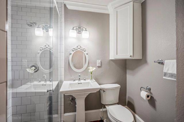 829 E 27th Street, Houston, TX 77009