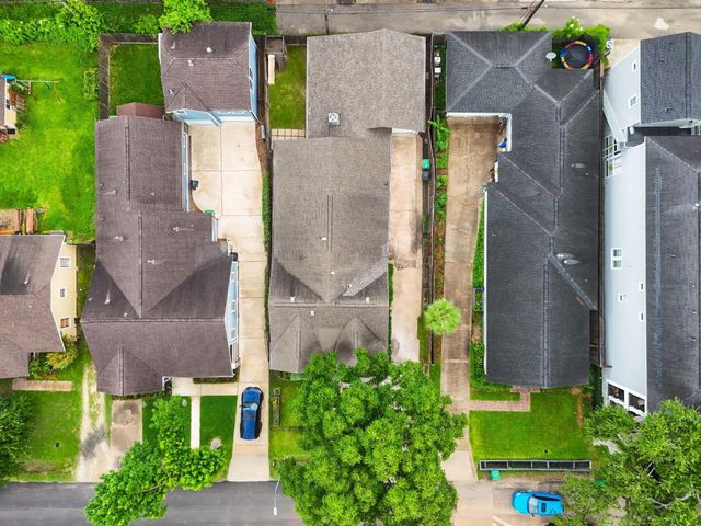 829 E 27th Street, Houston, TX 77009