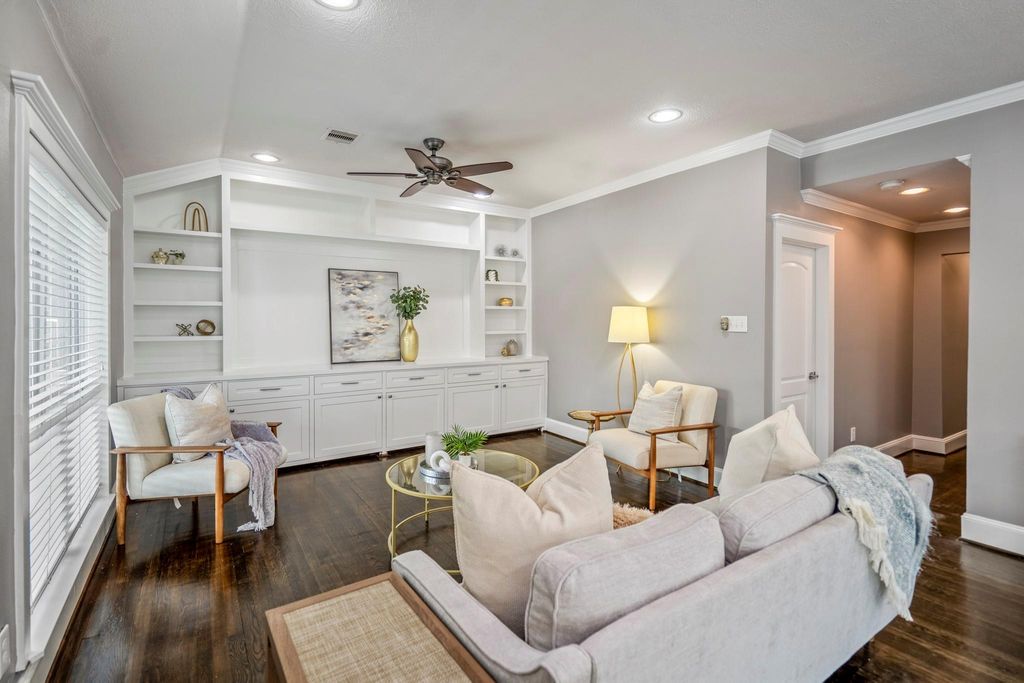 829 E 27th Street, Houston, TX 77009