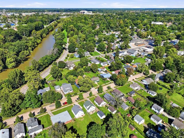 522 Curdes Avenue, Fort Wayne, IN 46805