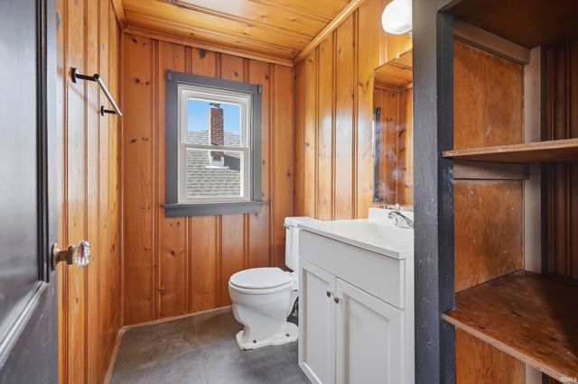 522 Curdes Avenue, Fort Wayne, IN 46805
