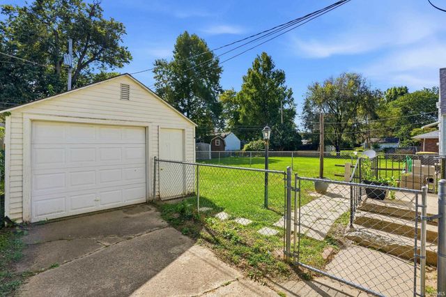 522 Curdes Avenue, Fort Wayne, IN 46805