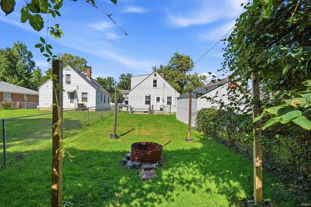 522 Curdes Avenue, Fort Wayne, IN 46805