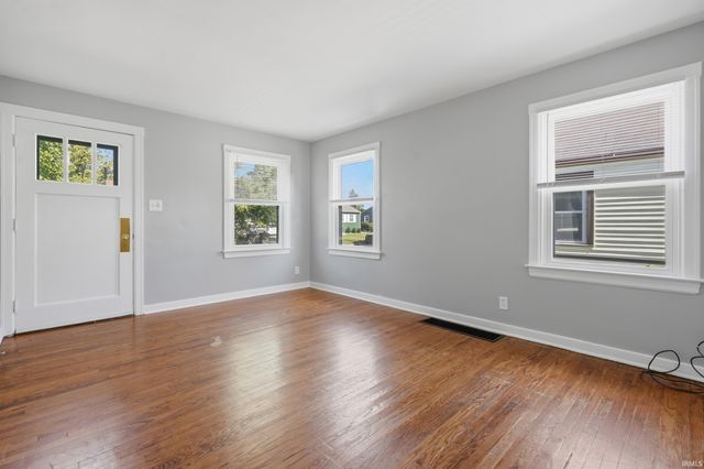 522 Curdes Avenue, Fort Wayne, IN 46805