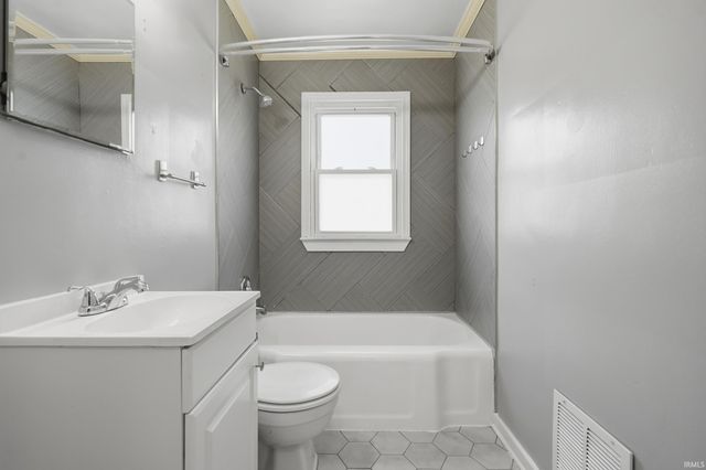 522 Curdes Avenue, Fort Wayne, IN 46805