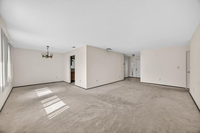 8560 Jester Ct, Elk Grove, CA 95624