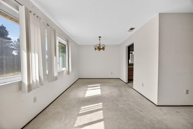 8560 Jester Ct, Elk Grove, CA 95624