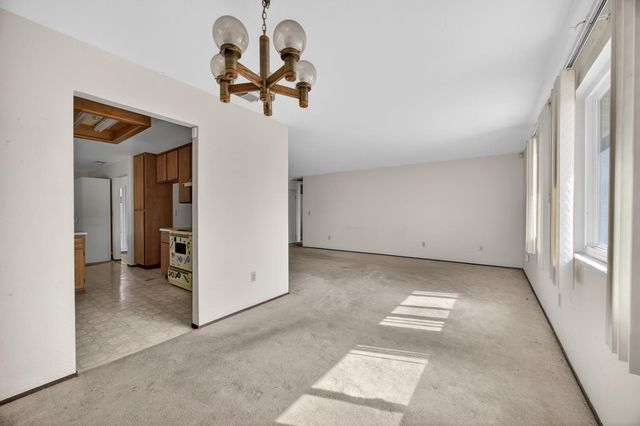 8560 Jester Ct, Elk Grove, CA 95624